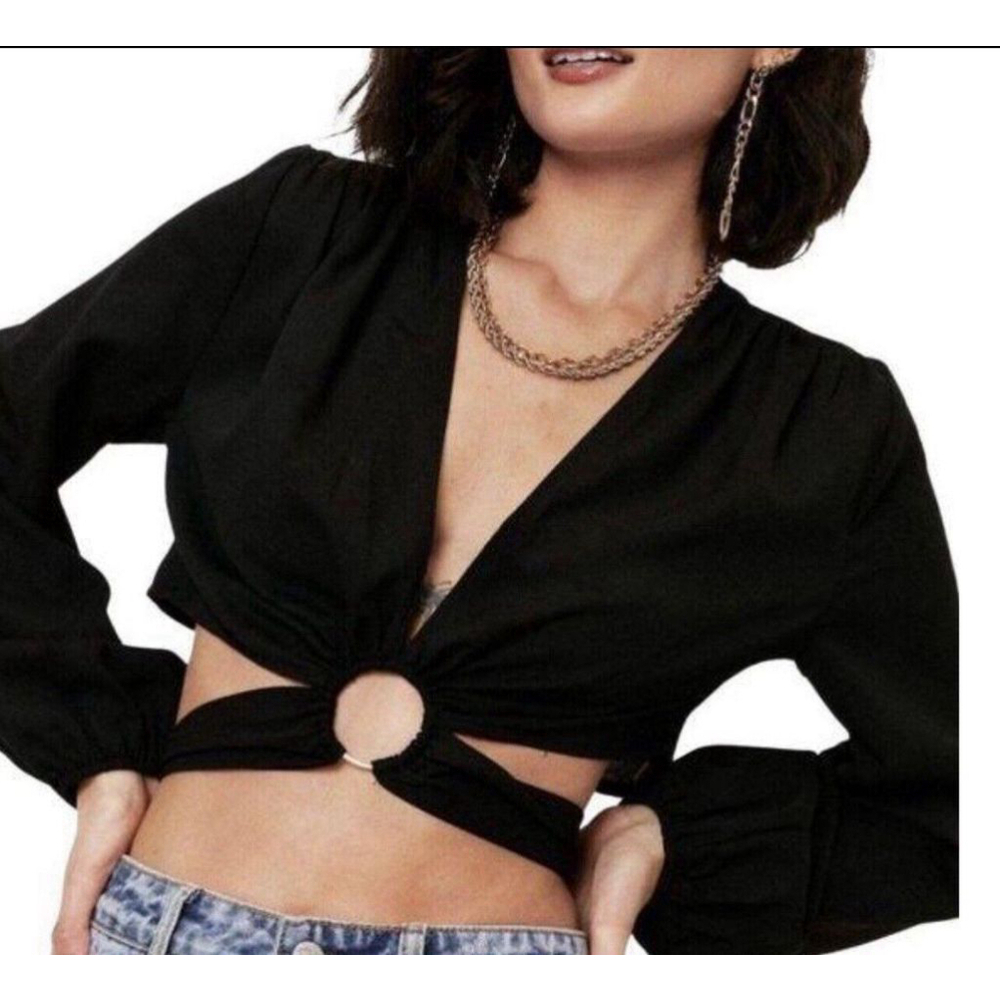 NWT Nasty Gal Long Sleeve OโRing Front Top Women Sz 4 Black Deep V Neck Crop